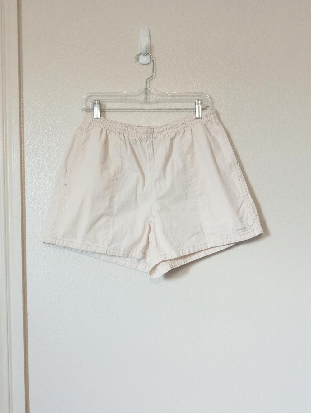 Patagonia Cotton 4" Funhoggers Women's Shorts Hiking Outdoor Casual Neutral